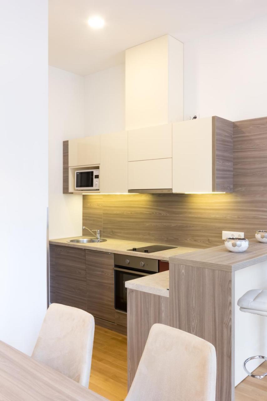 Debo Apartments Naehe Westbahnhof - Contactless Check In Виена Екстериор снимка