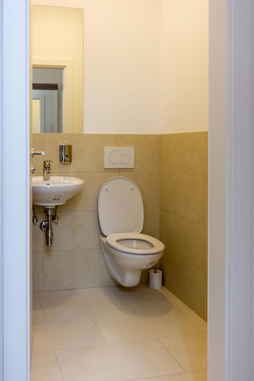 Debo Apartments Naehe Westbahnhof - Contactless Check In Виена Екстериор снимка