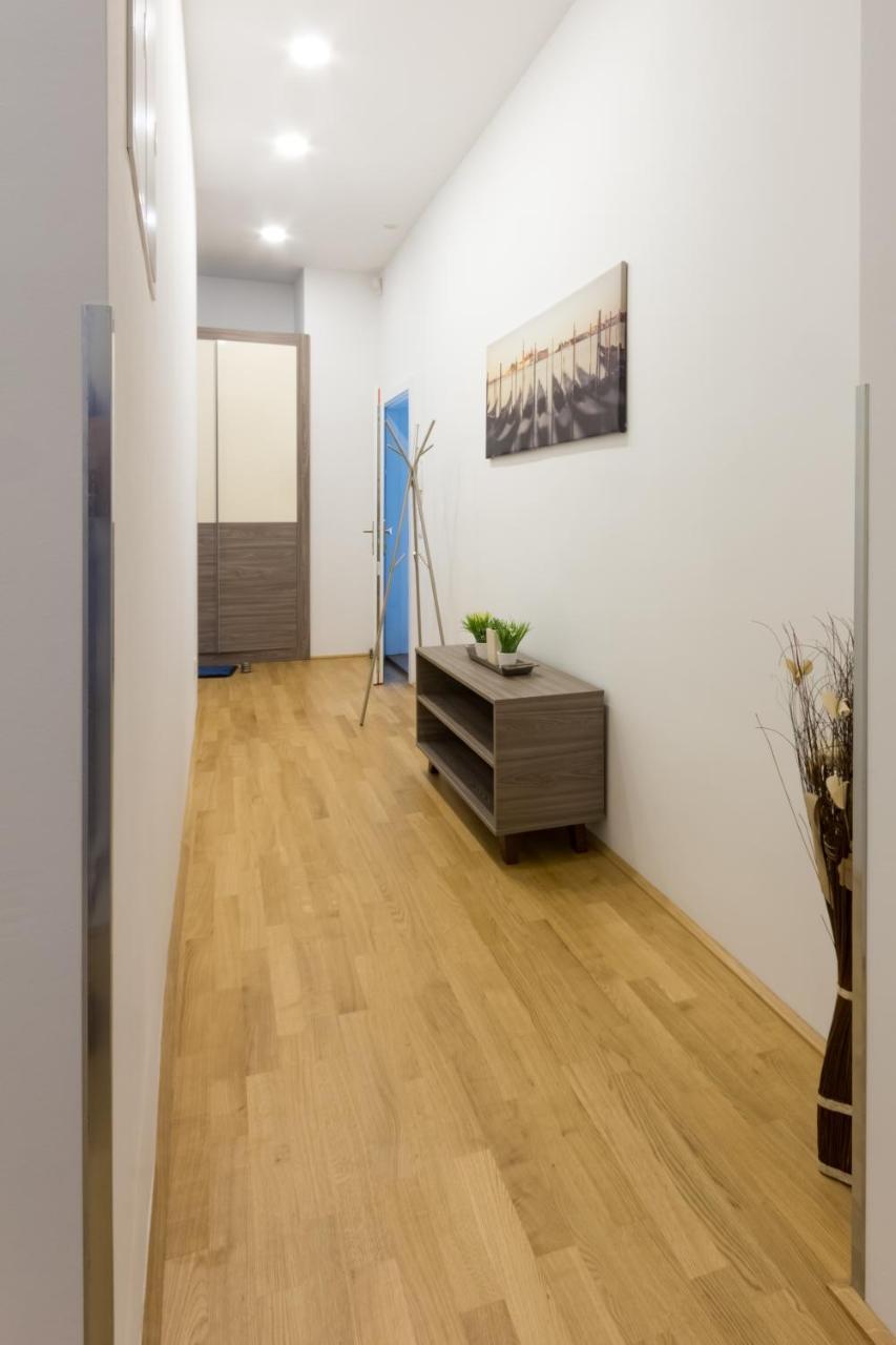 Debo Apartments Naehe Westbahnhof - Contactless Check In Виена Екстериор снимка